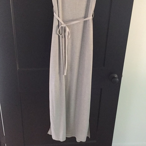 Lady Dutch Long Light Gray Dress - Picture 3 of 8